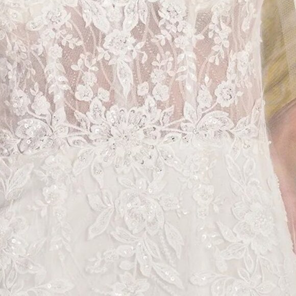 New Floral Wedding Gown w/ Shoulder Capes & Charming Mermaid Silhouette GL3829 - Picture 7 of 15